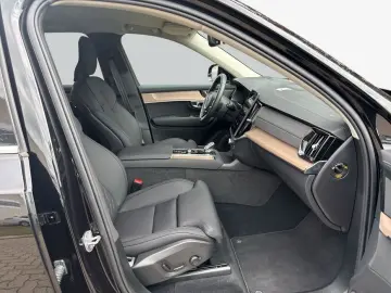 VOLVO XC90 B5 B AWD Plus Bright 184 kW  5-türig
