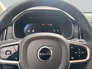 VOLVO XC90 B5 B AWD Plus Bright 184 kW  5-türig