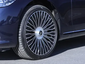 MERCEDES-BENZ Maybach S 580 4M  BLP 254.493 00€