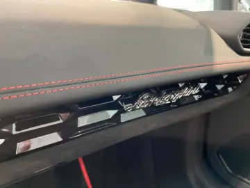 LAMBORGHINI Huracán EVO Spyder   LIFT   SENSONUM   SOFORT