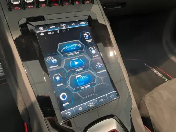 LAMBORGHINI Huracán EVO Spyder   LIFT   SENSONUM   SOFORT