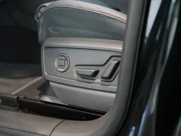 AUDI Q5 TDI quattro   2x S line   Pano   Tech plus