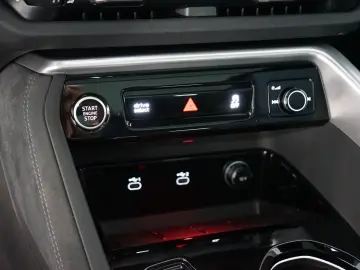 AUDI Q5 TDI quattro   2x S line   Pano   Tech plus