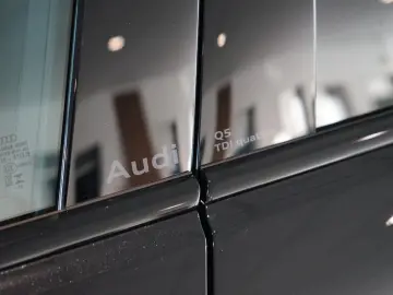 AUDI Q5 TDI quattro   2x S line   Pano   Tech plus