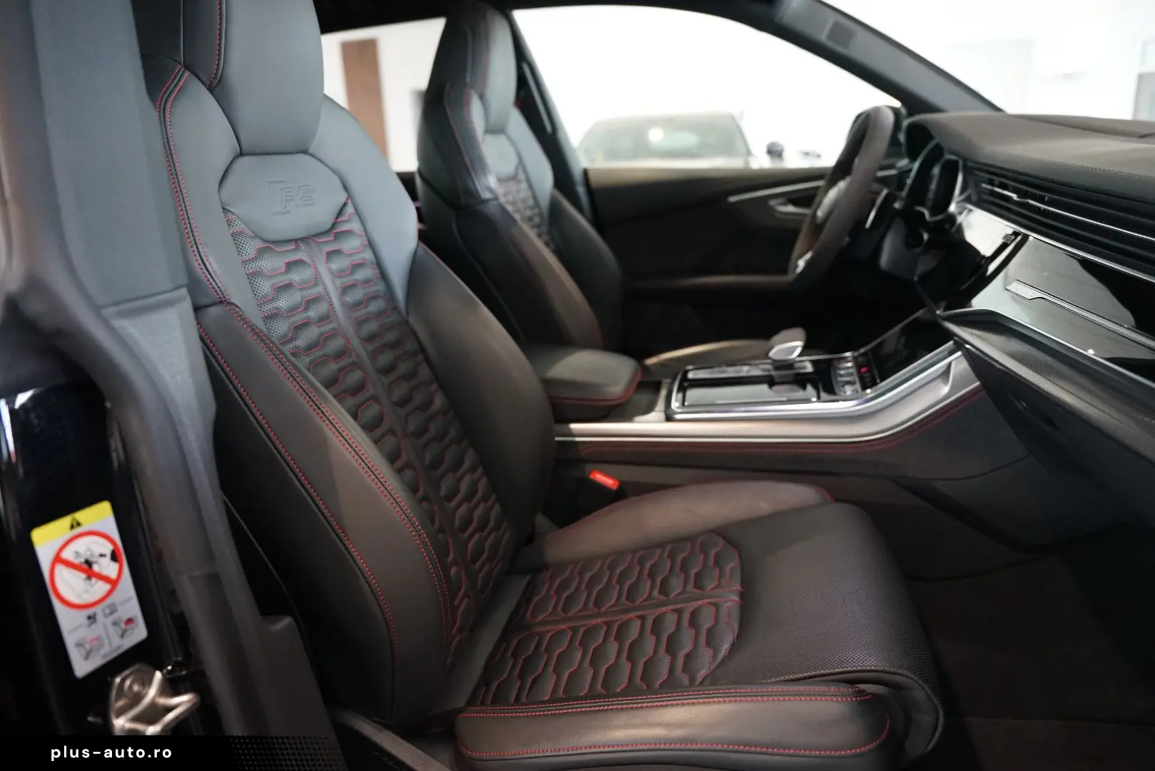 AUDI RSQ8   HuD   Keramik   Pano   305 km h   23