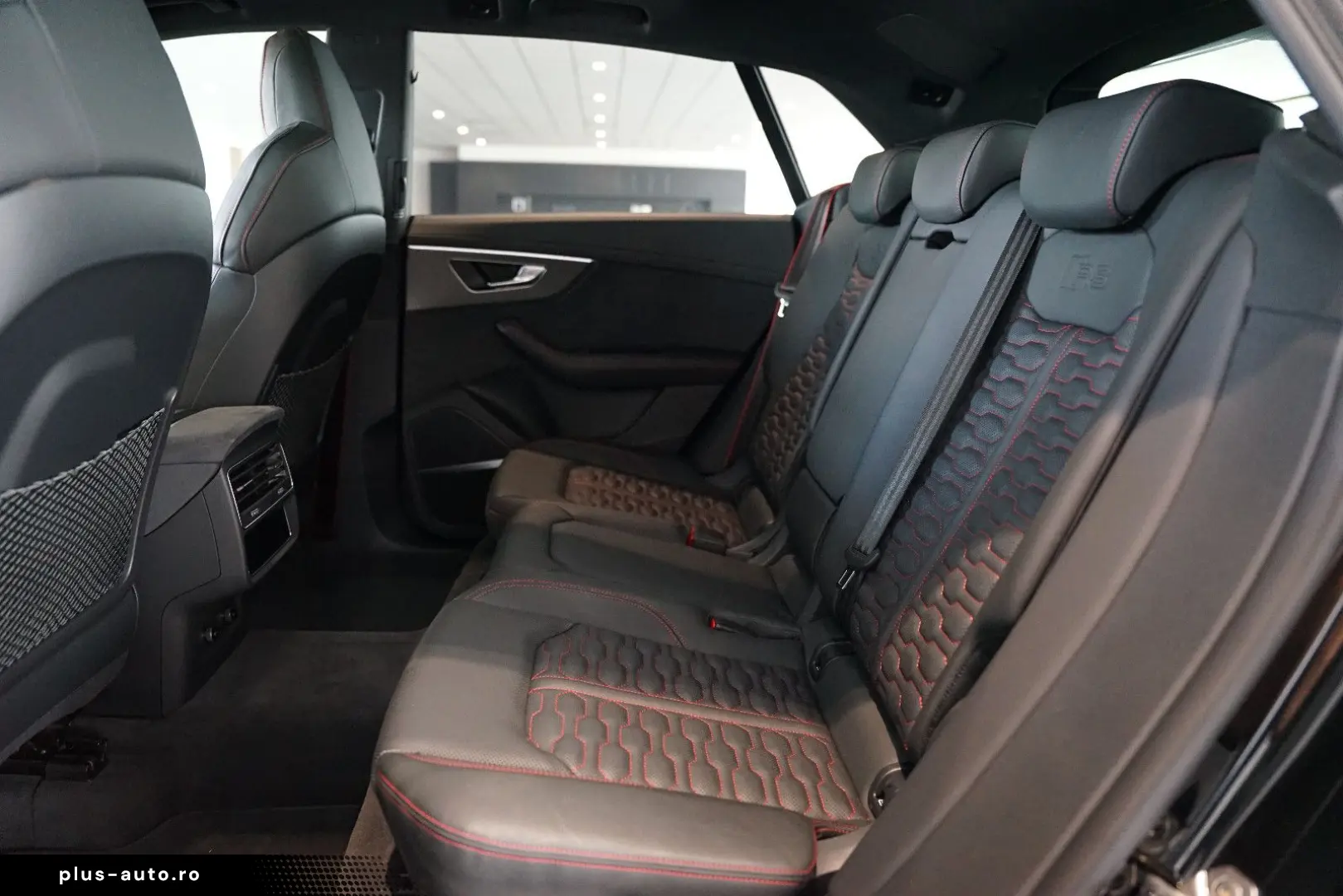 AUDI RSQ8   HuD   Keramik   Pano   305 km h   23
