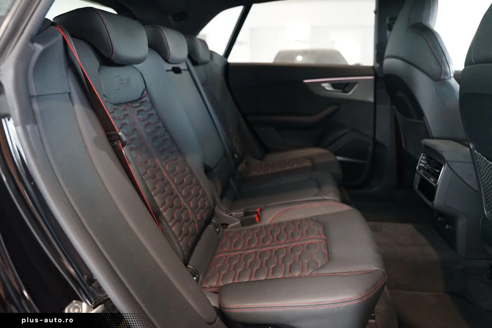 AUDI RSQ8   HuD   Keramik   Pano   305 km h   23