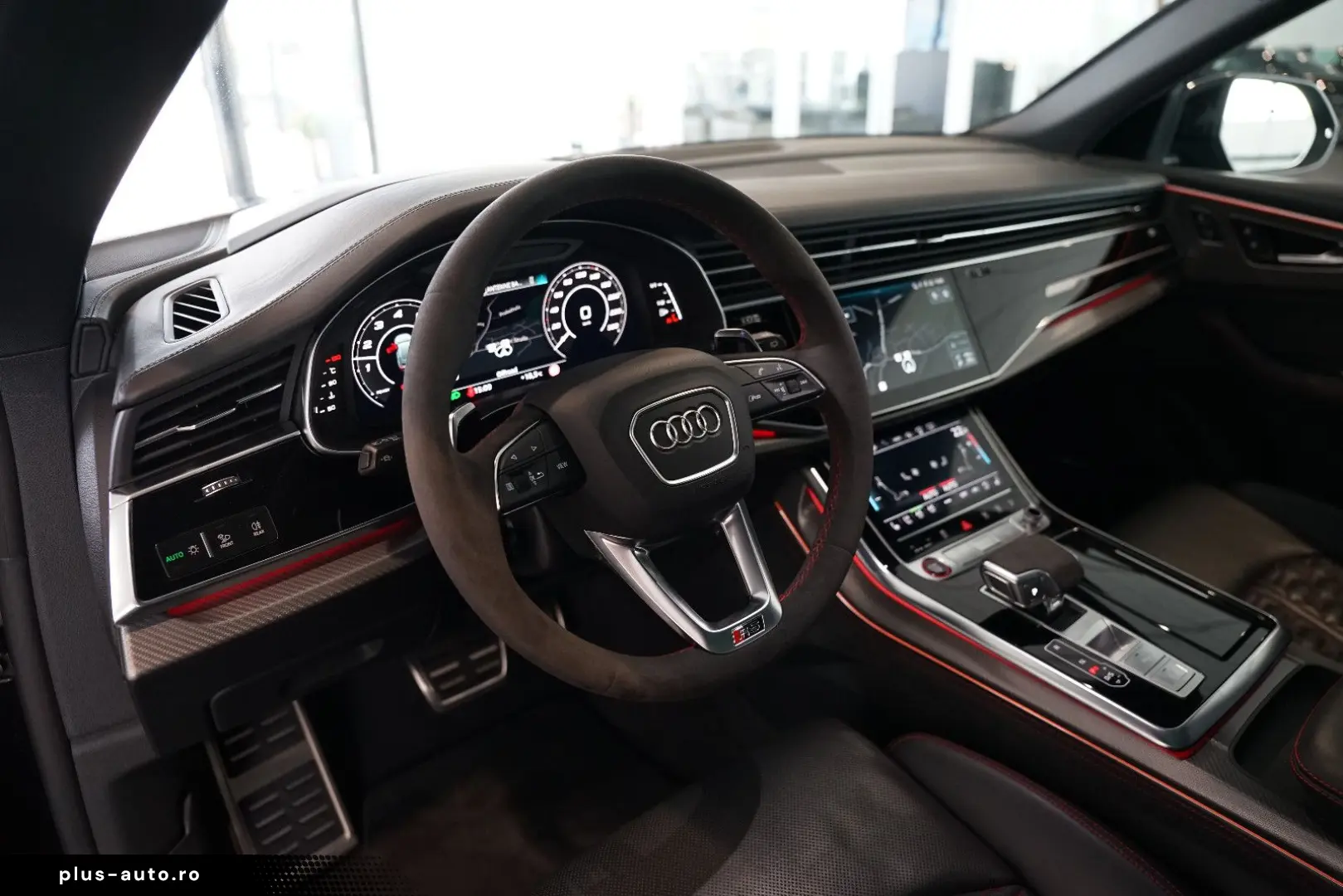 AUDI RSQ8   HuD   Keramik   Pano   305 km h   23