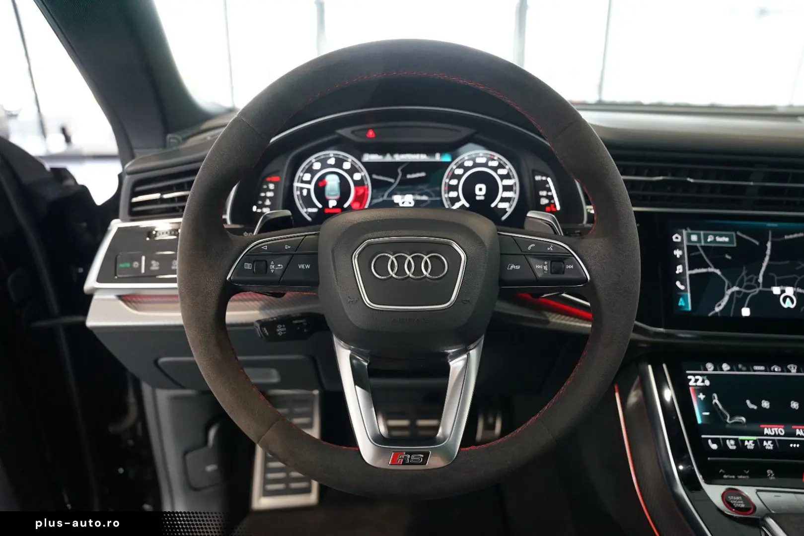 AUDI RSQ8   HuD   Keramik   Pano   305 km h   23