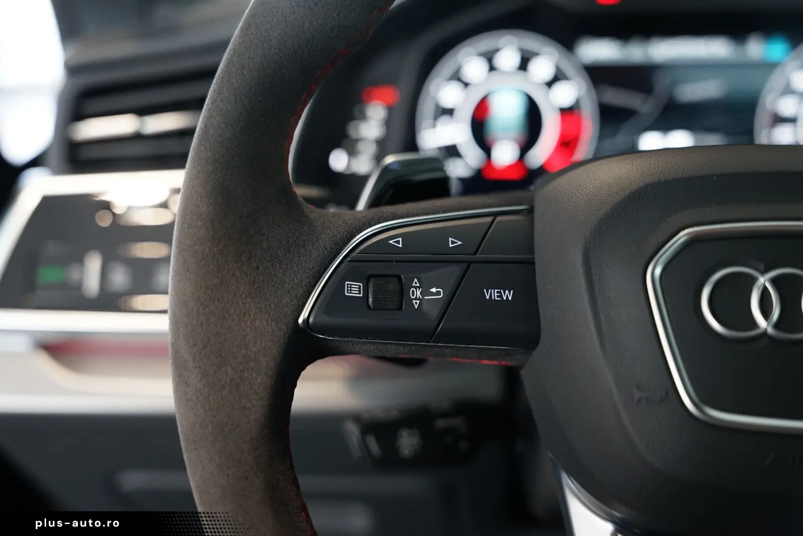 AUDI RSQ8   HuD   Keramik   Pano   305 km h   23