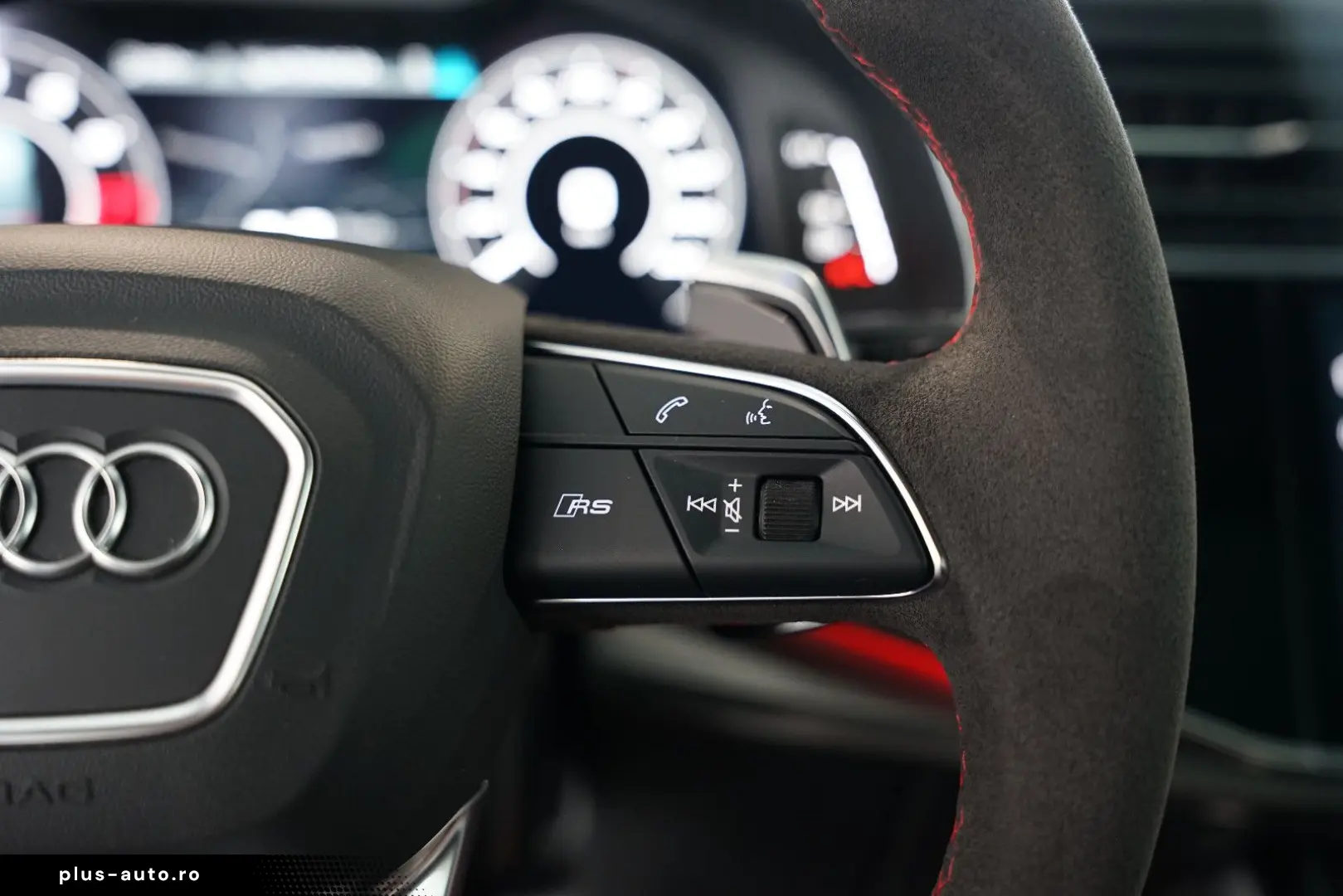 AUDI RSQ8   HuD   Keramik   Pano   305 km h   23