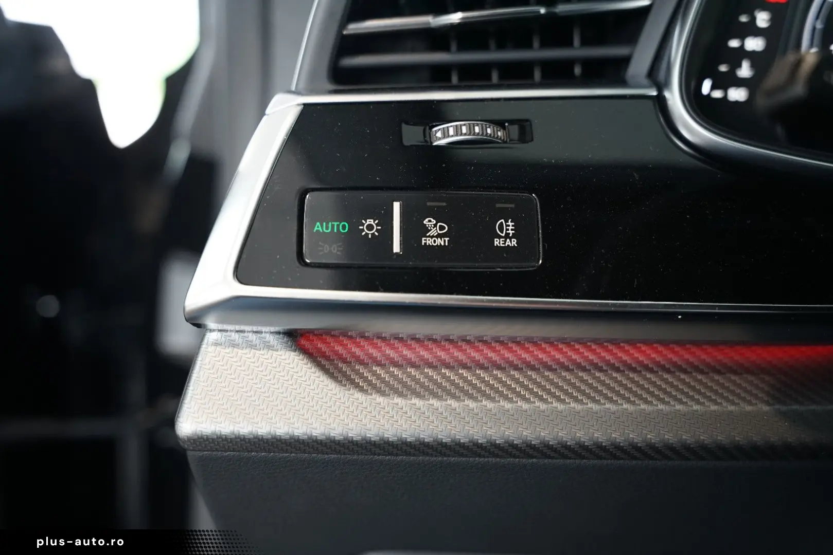 AUDI RSQ8   HuD   Keramik   Pano   305 km h   23