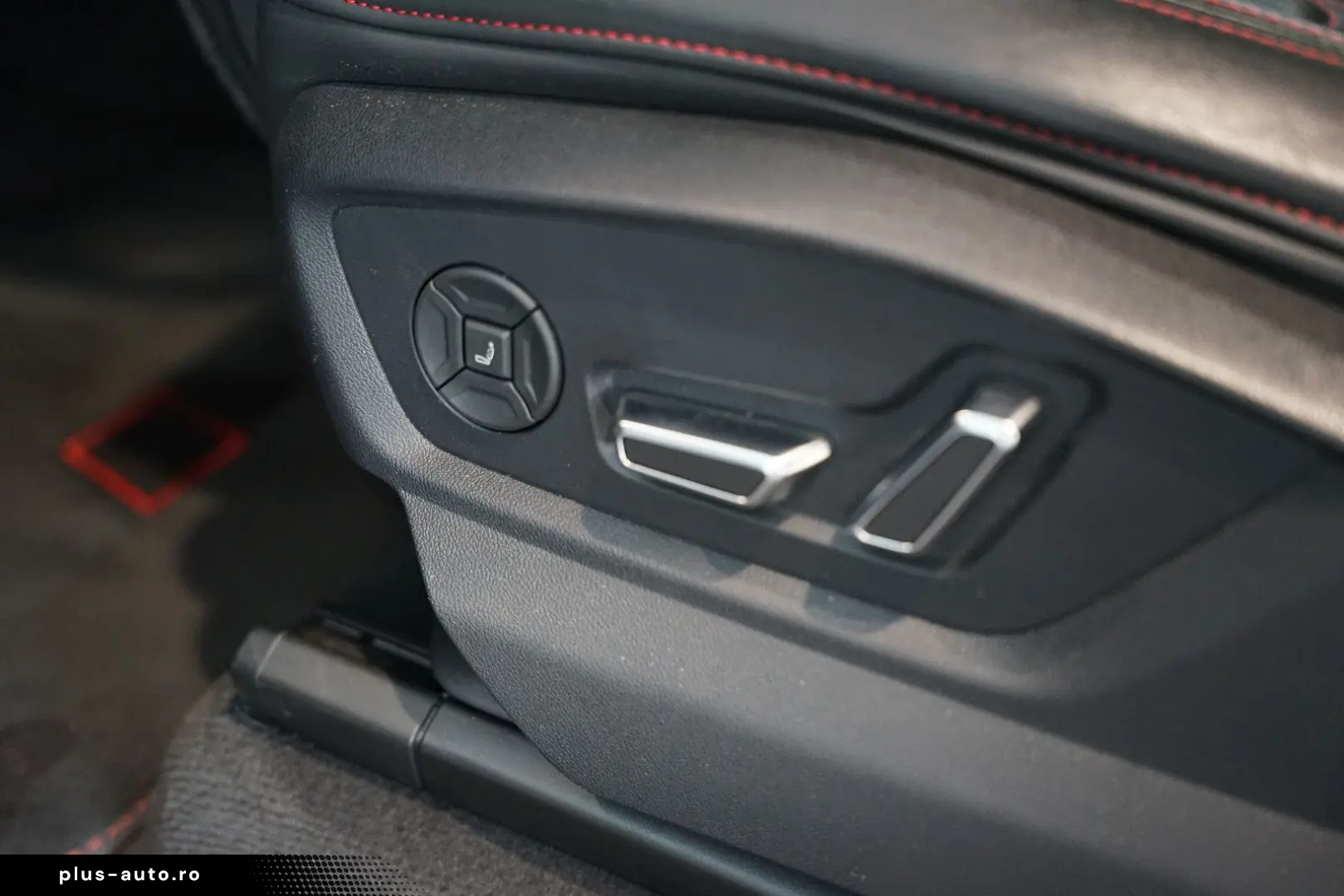 AUDI RSQ8   HuD   Keramik   Pano   305 km h   23
