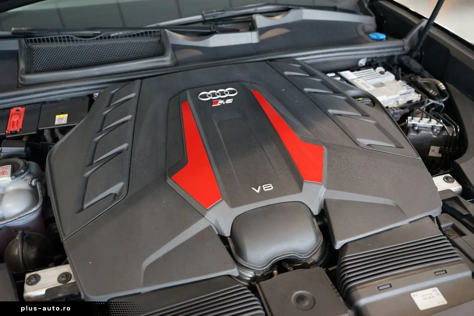 AUDI RSQ8   HuD   Keramik   Pano   305 km h   23