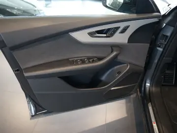 AUDI Q8 50 TDI S line   S-Sportsitze   Pano   B&O
