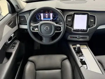 VOLVO XC 90 T8 AWD Plus Bright 7Sitze Pano LEDER STDHZ