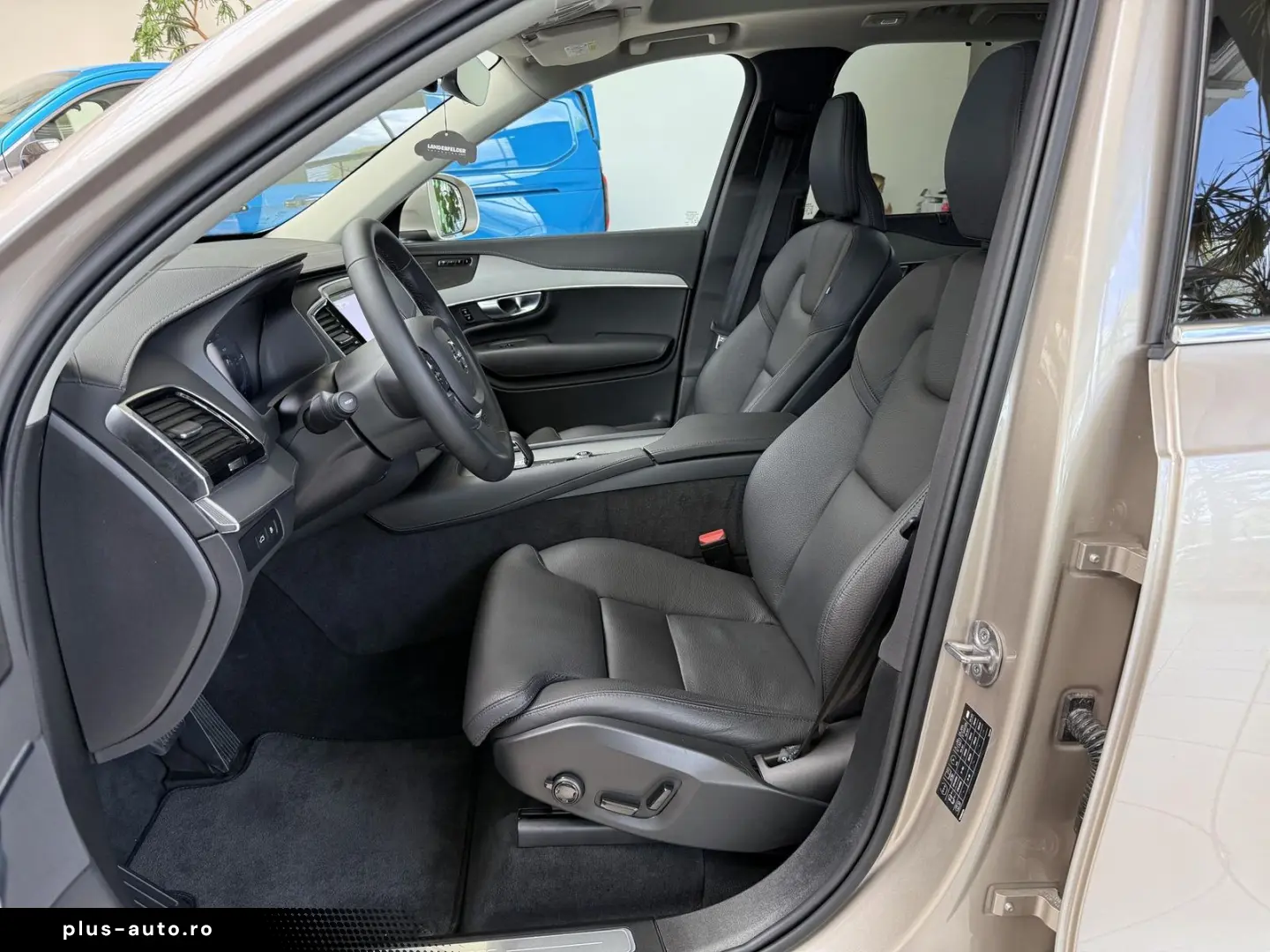 VOLVO XC 90 T8 AWD Plus Bright 7Sitze Pano LEDER STDHZ