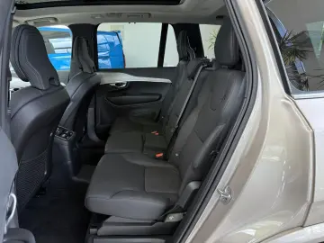 VOLVO XC 90 T8 AWD Plus Bright 7Sitze Pano LEDER STDHZ