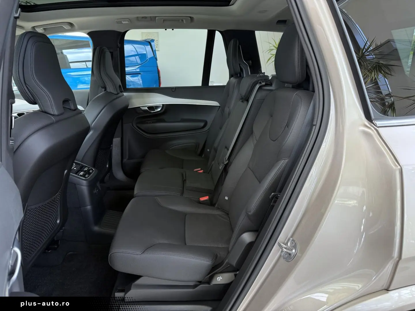 VOLVO XC 90 T8 AWD Plus Bright 7Sitze Pano LEDER STDHZ