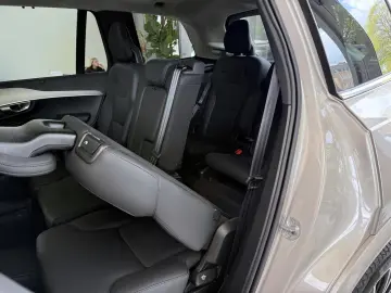VOLVO XC 90 T8 AWD Plus Bright 7Sitze Pano LEDER STDHZ
