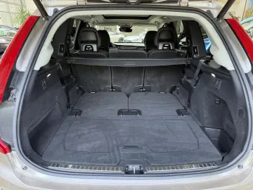 VOLVO XC 90 T8 AWD Plus Bright 7Sitze Pano LEDER STDHZ