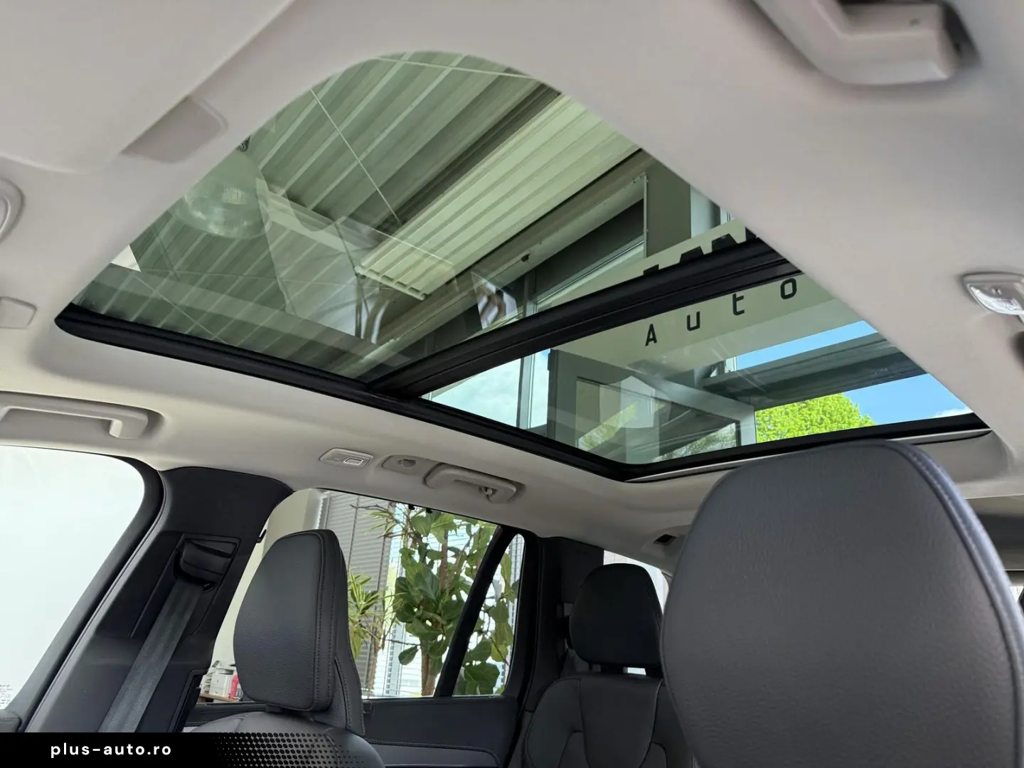 VOLVO XC 90 T8 AWD Plus Bright 7Sitze Pano LEDER STDHZ