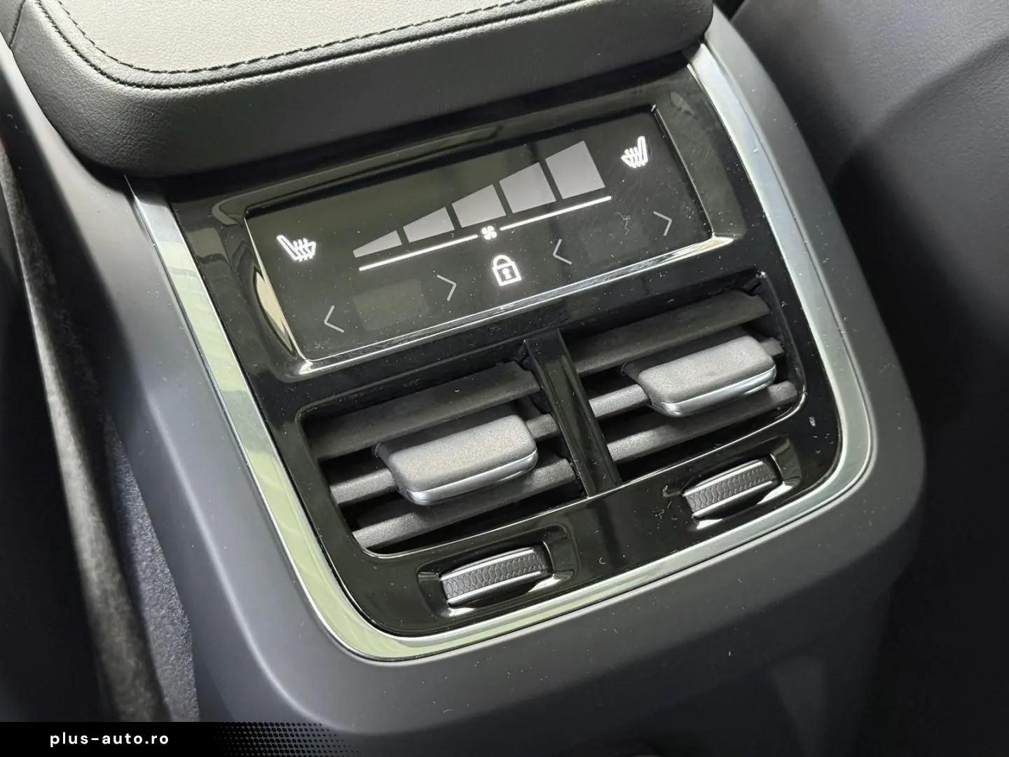 VOLVO XC 90 T8 AWD Plus Bright 7Sitze Pano LEDER STDHZ