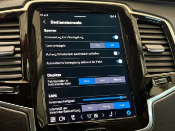 VOLVO XC 90 T8 AWD Plus Bright 7Sitze Pano LEDER STDHZ