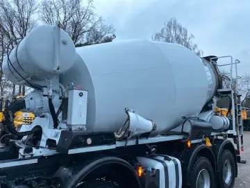 MERCEDES-BENZ AROCS 3240 8X4 BETONMIXER LIEBHERR   2018