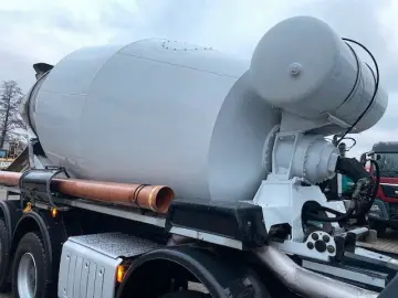 MERCEDES-BENZ AROCS 3240 8X4 BETONMIXER LIEBHERR   2018