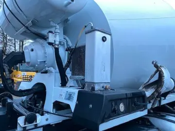 MERCEDES-BENZ AROCS 3240 8X4 BETONMIXER LIEBHERR   2018