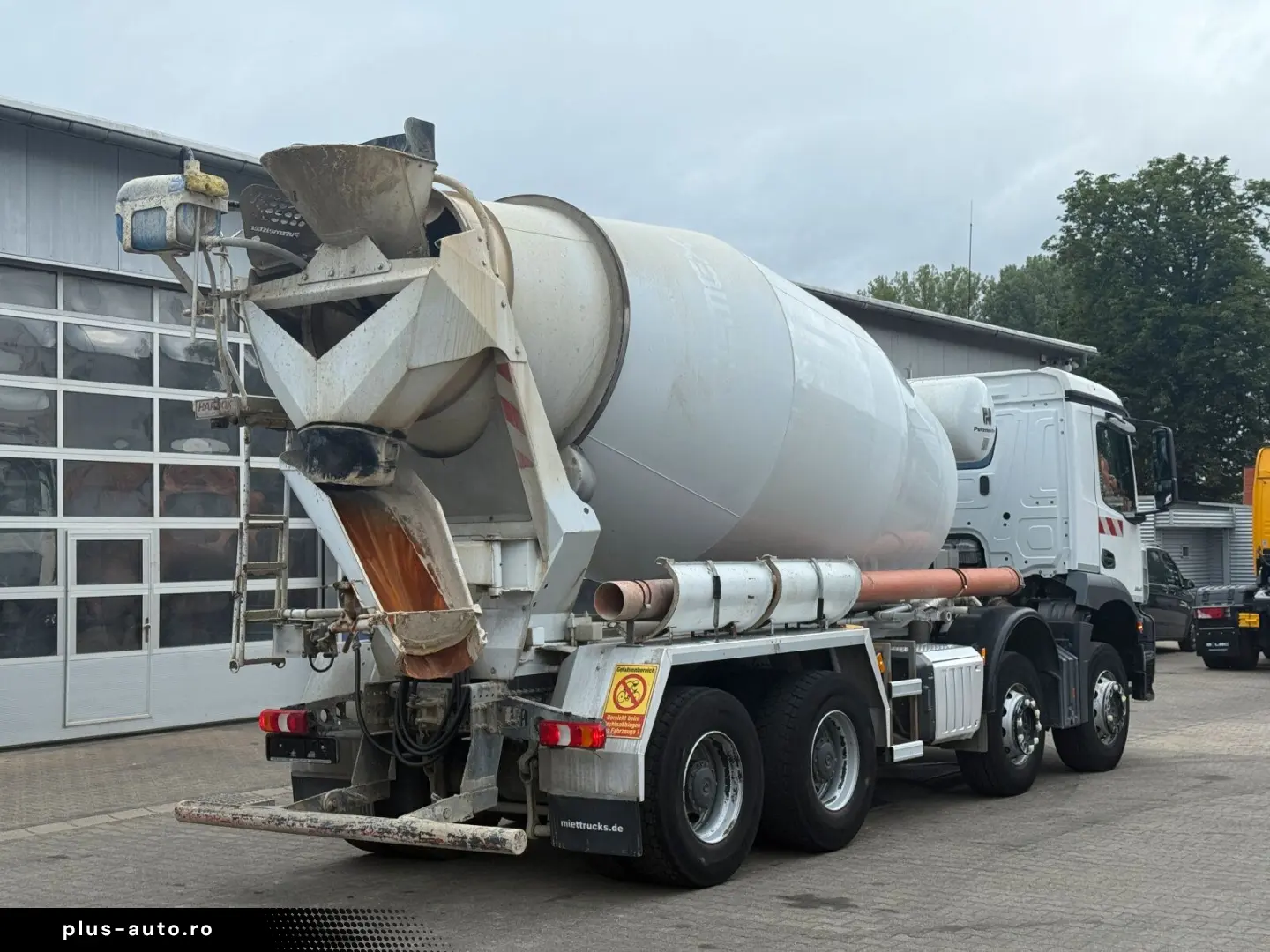 MERCEDES-BENZ AROCS 3340 8x4 Betonmischer Intermix P10C UL