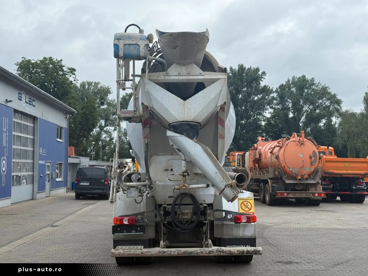 MERCEDES-BENZ AROCS 3340 8x4 Betonmischer Intermix P10C UL