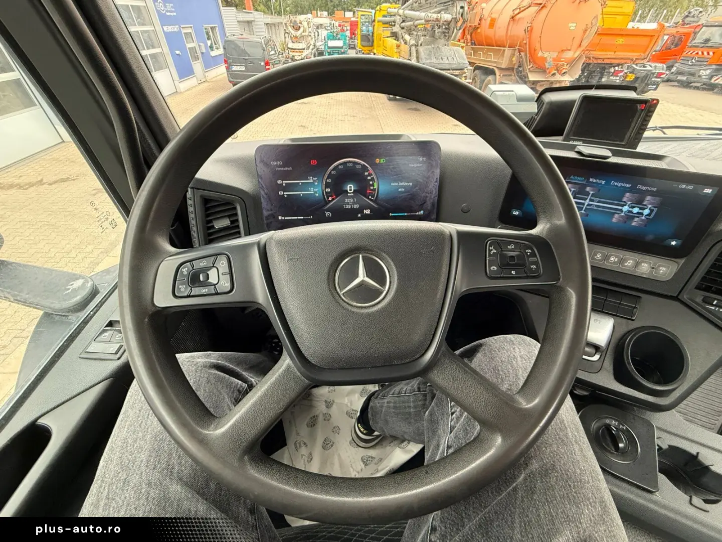 MERCEDES-BENZ AROCS 3340 8x4 Betonmischer Intermix P10C UL