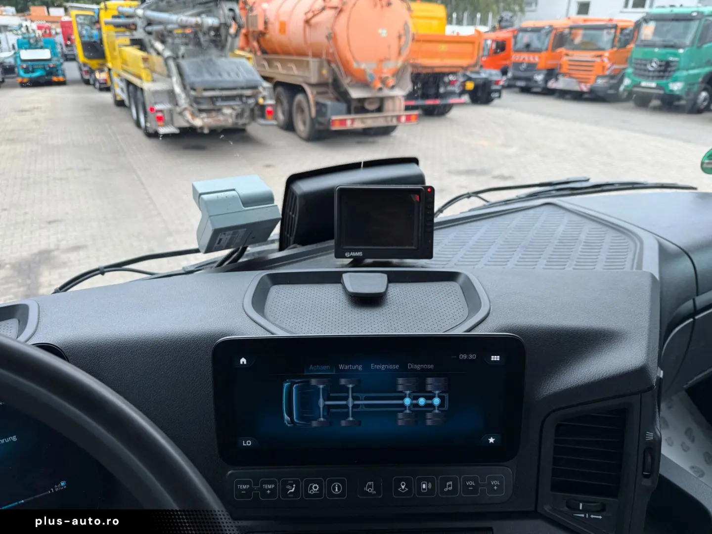 MERCEDES-BENZ AROCS 3340 8x4 Betonmischer Intermix P10C UL