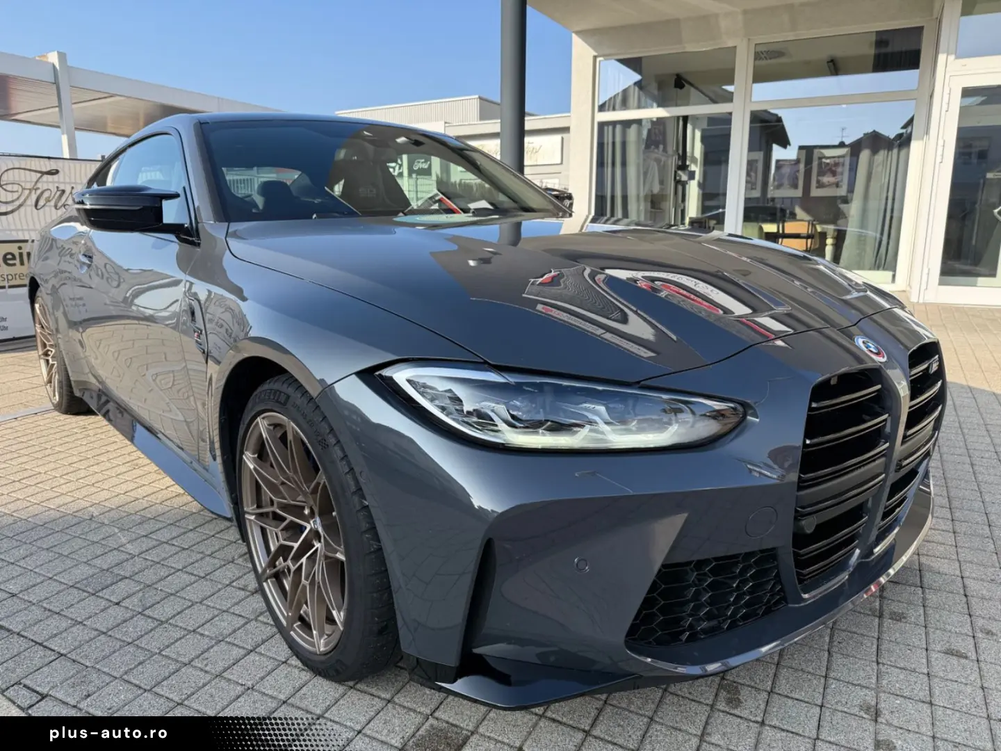 BMW M4 Coupe xDrive Competition  50 Jahre Edition