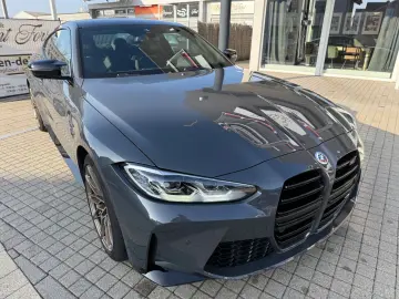 BMW M4 Coupe xDrive Competition  50 Jahre Edition