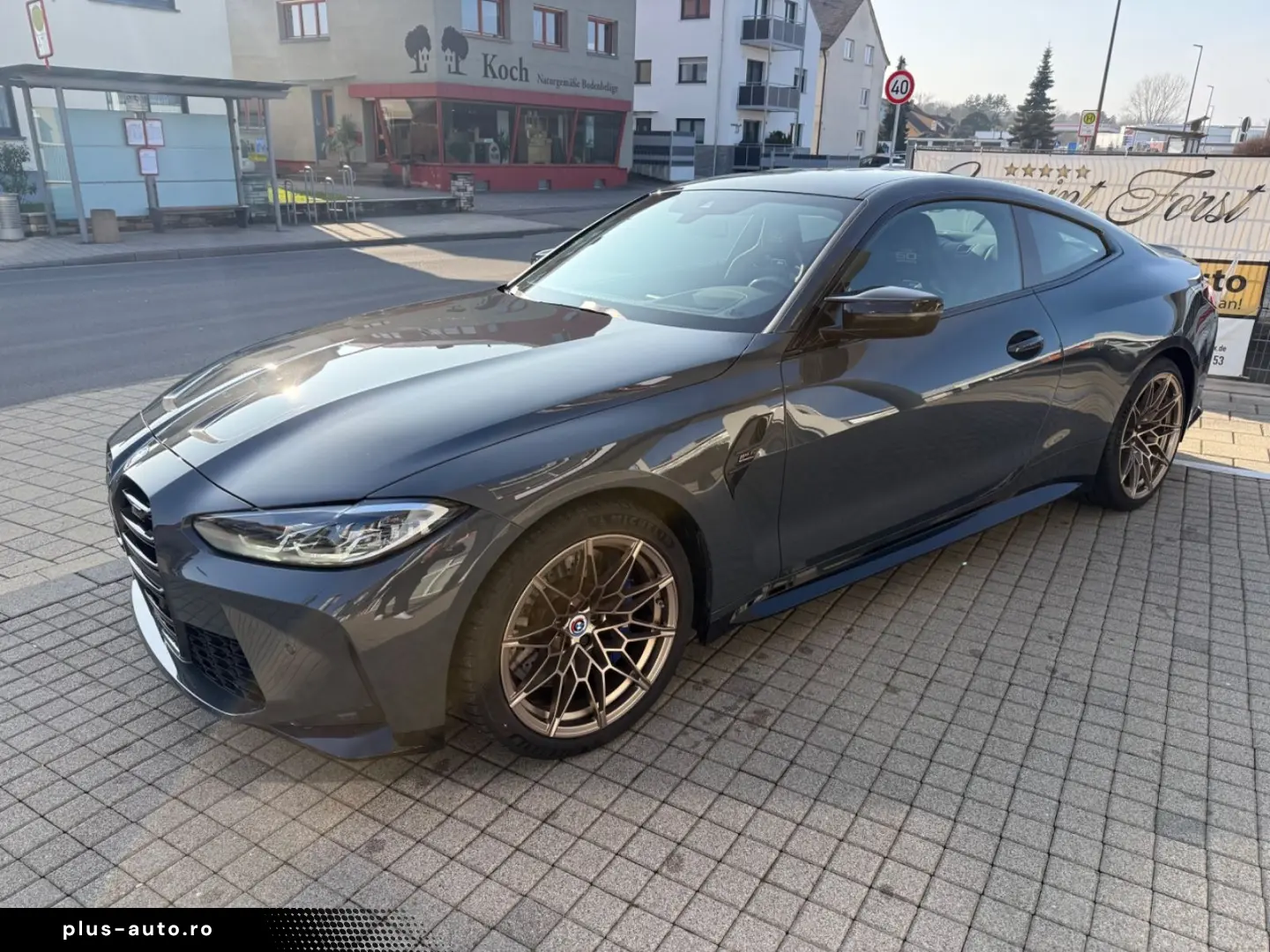 BMW M4 Coupe xDrive Competition  50 Jahre Edition