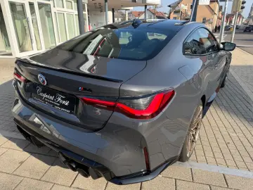 BMW M4 Coupe xDrive Competition  50 Jahre Edition
