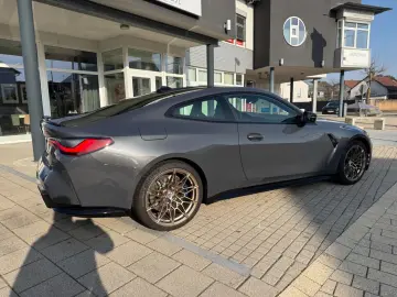 BMW M4 Coupe xDrive Competition  50 Jahre Edition