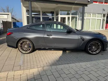 BMW M4 Coupe xDrive Competition  50 Jahre Edition