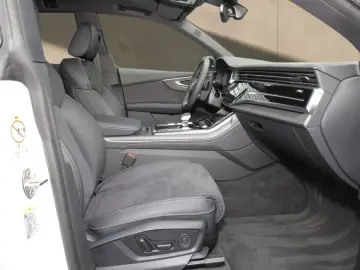 AUDI SQ8 4.0 TFSI Q S line 22  BLACK PANO NACHTS STHZ