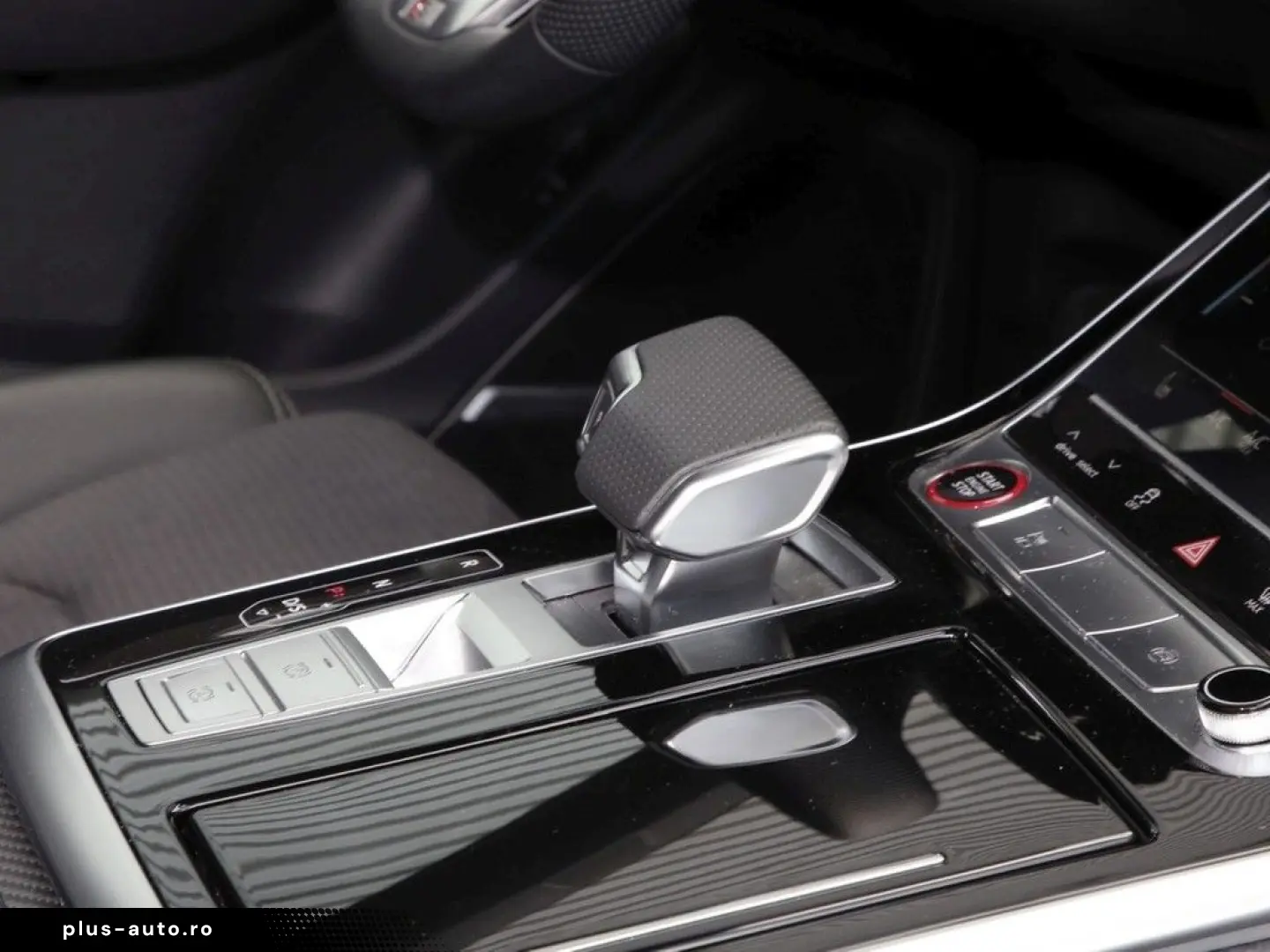 AUDI SQ8 4.0 TFSI Q S line 22  BLACK PANO NACHTS STHZ