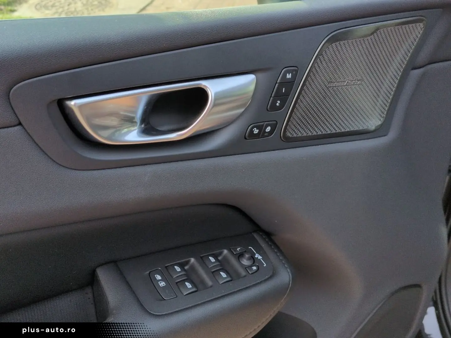 VOLVO XC60 T8 AWD Plus Dark BusinessPak HUD HarmanKard