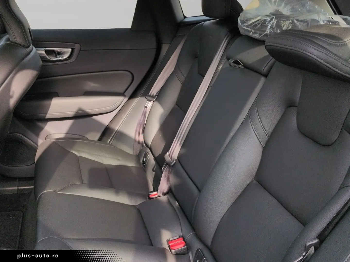 VOLVO XC60 T8 AWD Plus Dark BusinessPak HUD HarmanKard