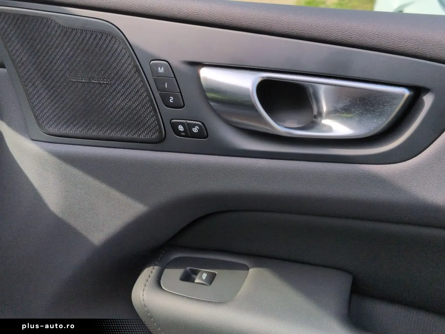 VOLVO XC60 T8 AWD Plus Dark BusinessPak HUD HarmanKard