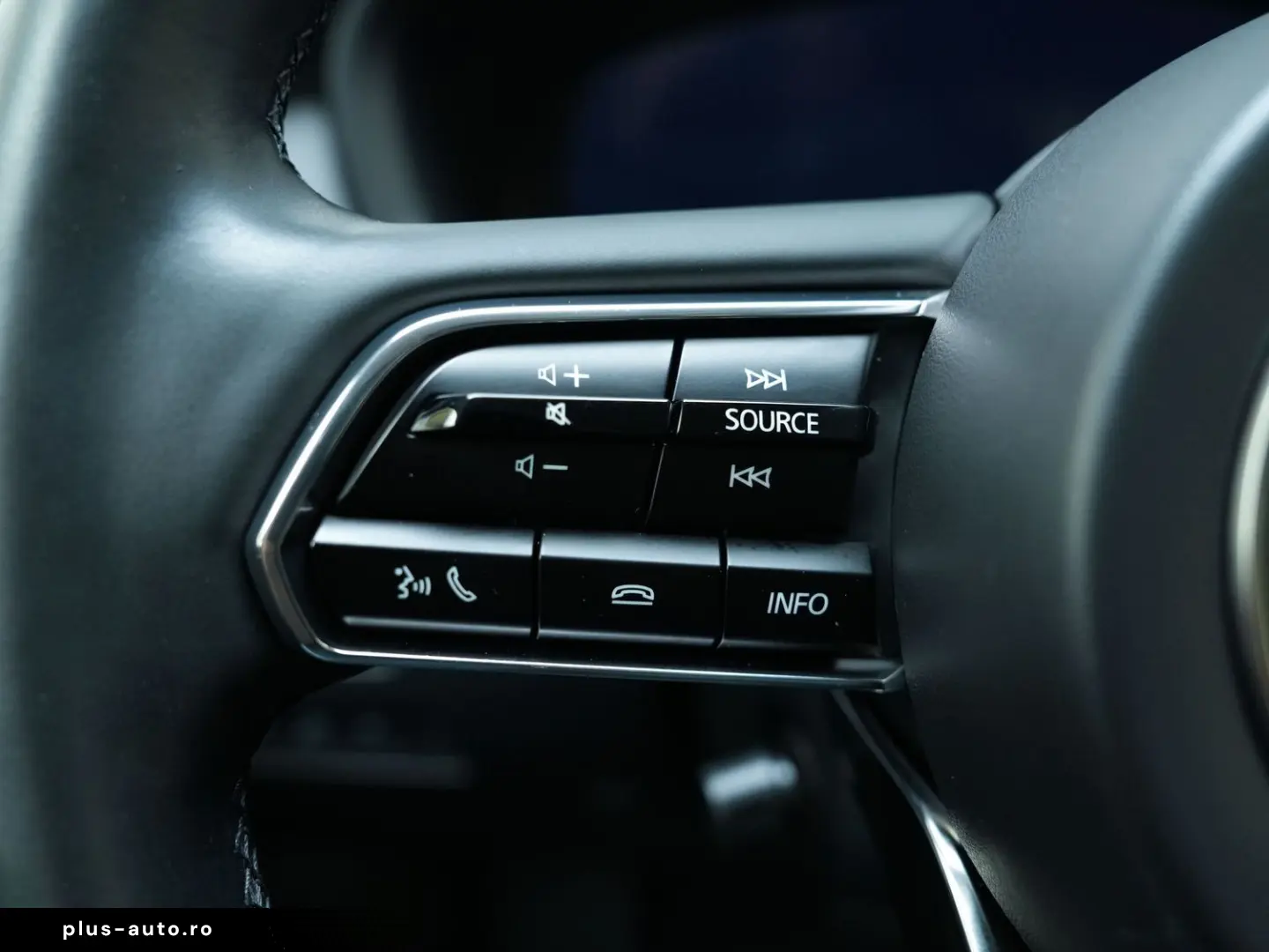 MAZDA CX-60 Homura AWD BOSE 360 HUD SITZBEL 8FACH ACC
