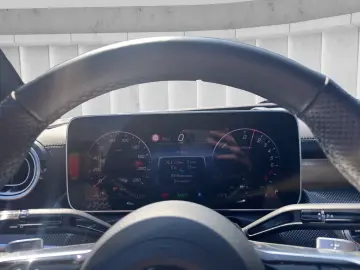 MERCEDES-BENZ CLE 300 e AMG Premium  Pano Burm HUD S…