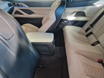 BMW M4 Coupe xDrive Competition Schiebedach