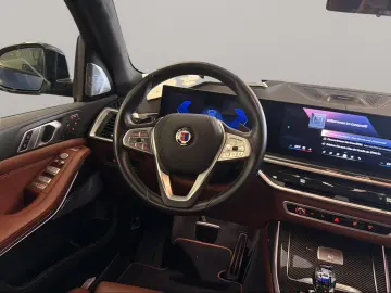 ALPINA XB7